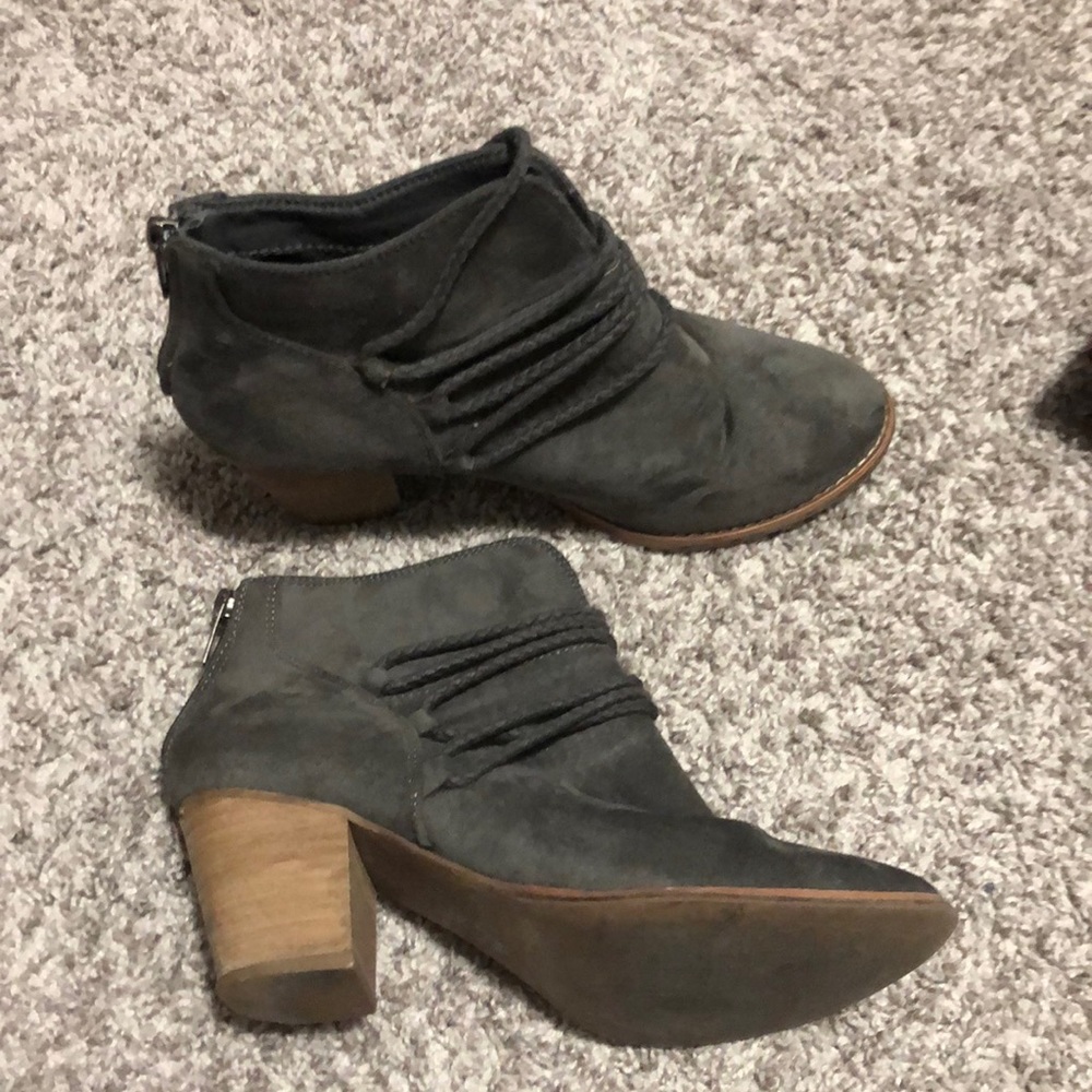 Very G ankle boot 8.5